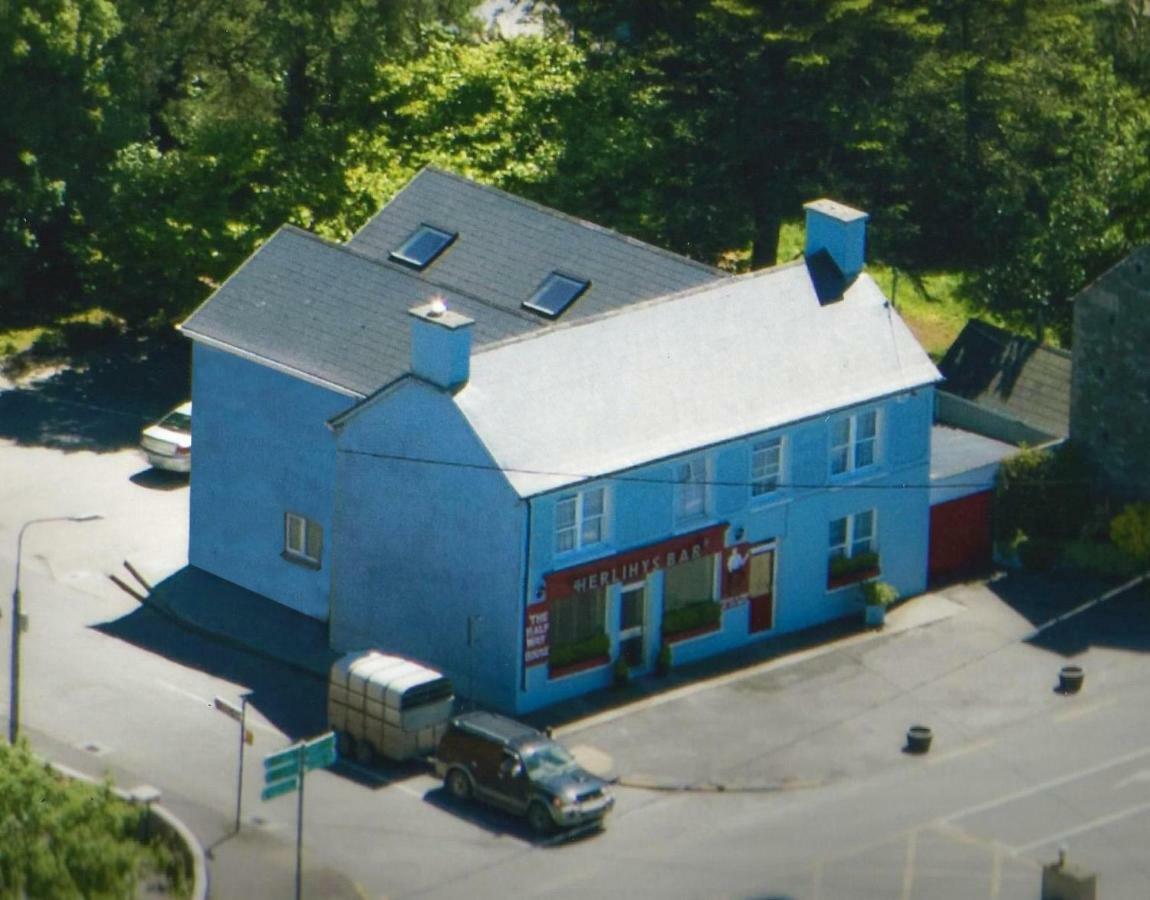 Herlihy'S, Half-Way-House Farranfore Exteriör bild